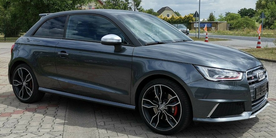 AUDI S1