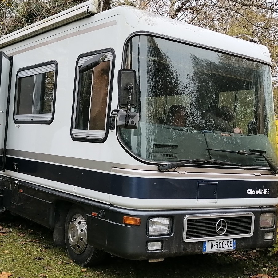 CAMPING CAR MERCEDES 814