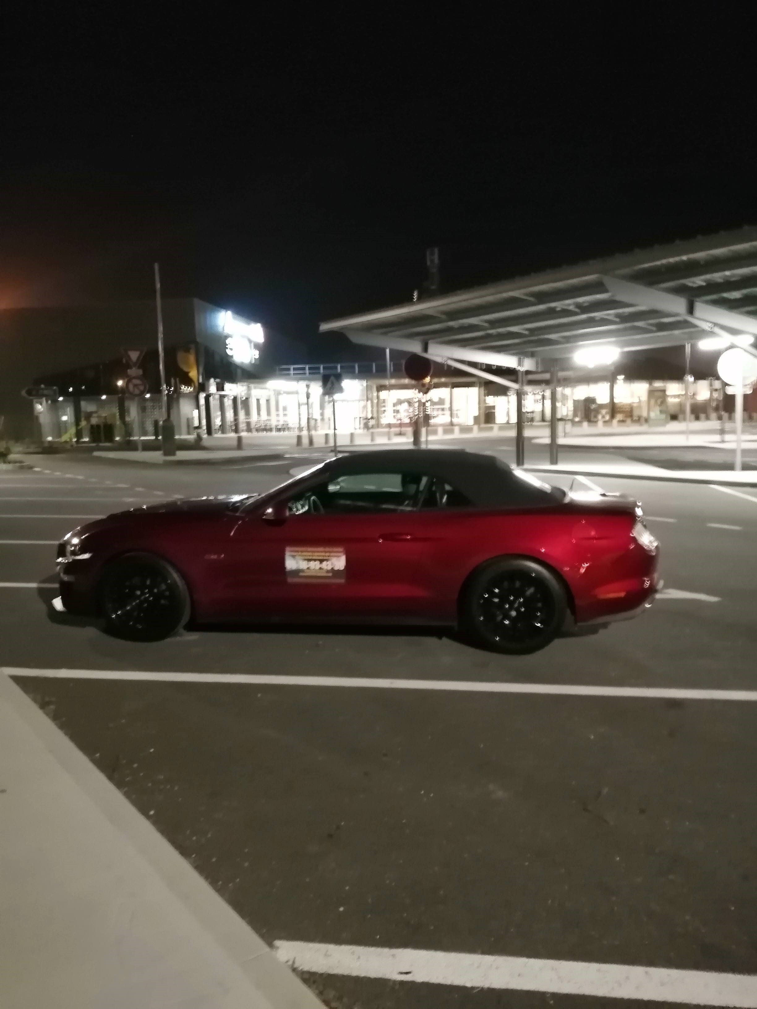 Mustang cab rouge refuel